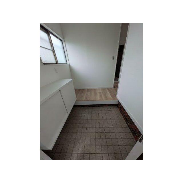 寒川町宮山戸建 玄関