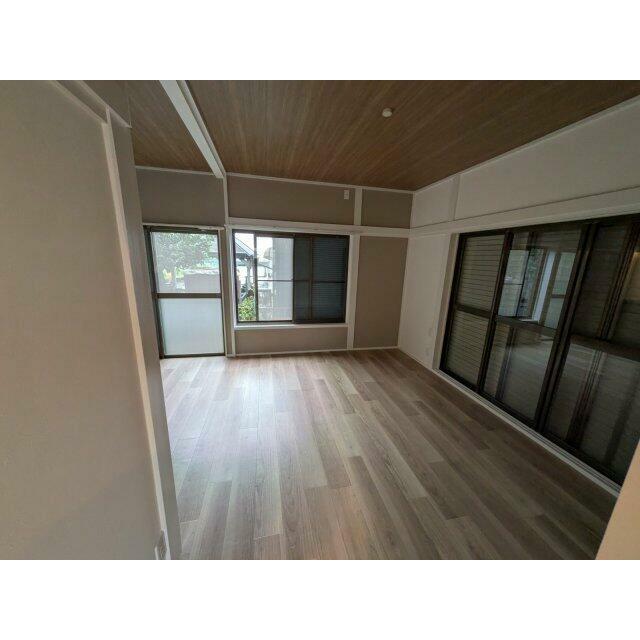 寒川町宮山戸建 リビング