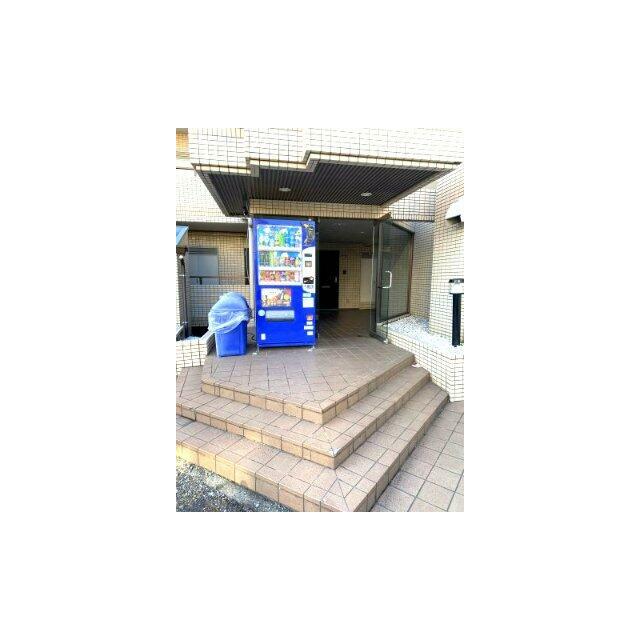 神奈川県伊勢原市伊勢原４丁目 エントランス