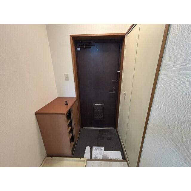 リュミエ本厚木 玄関
