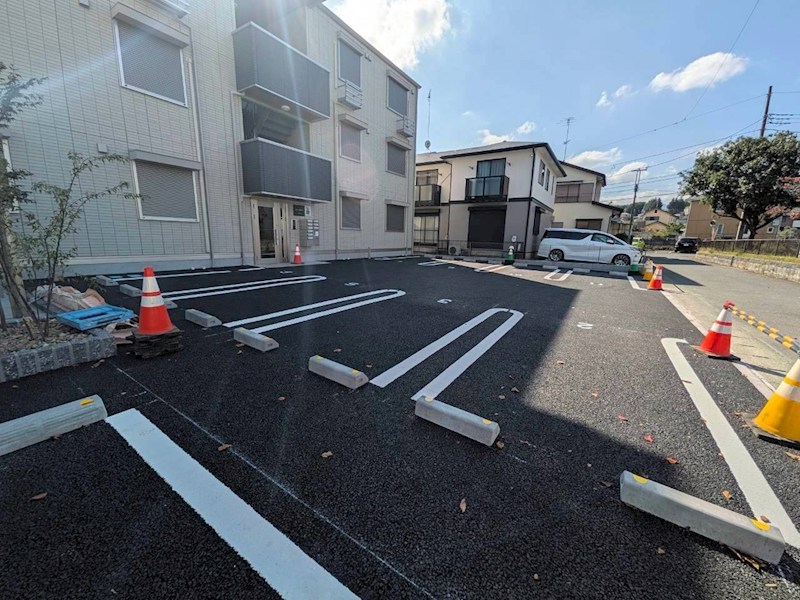 クレール林Ⅴ 駐車場