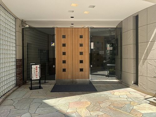 神奈川県平塚市見附町 エントランス