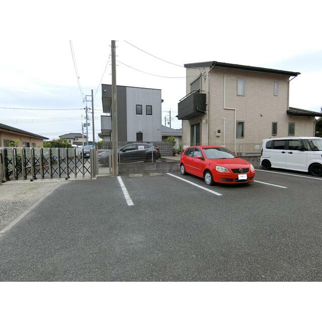 レターハイツ 駐車場