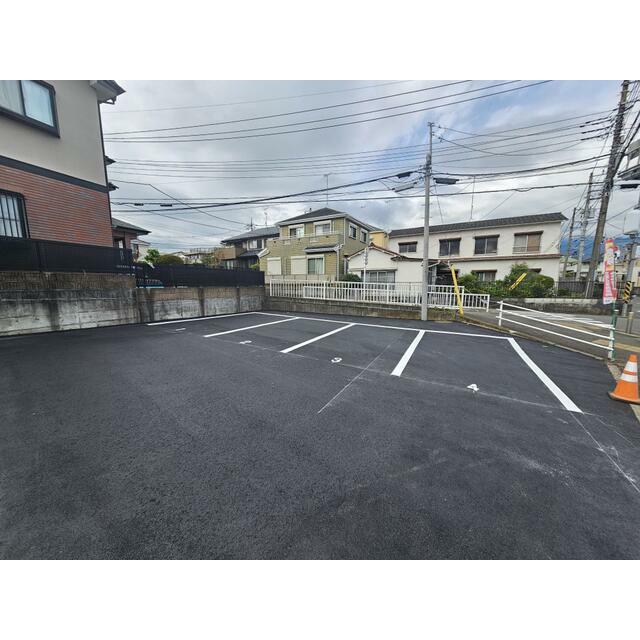 Ｃｒｅｓｃｉｔａ 駐車場