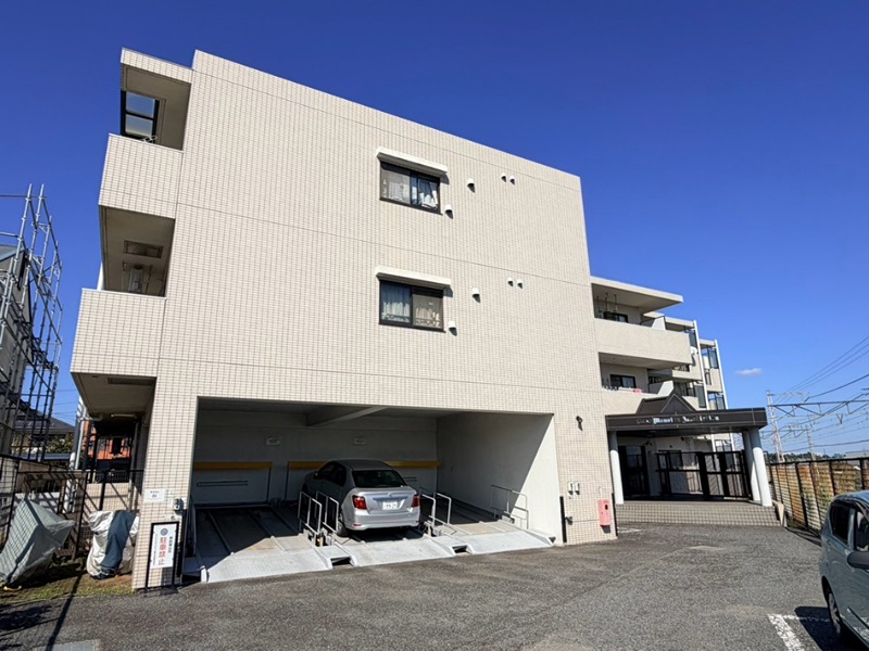 ライオンズマンション愛甲石田の物件画像1