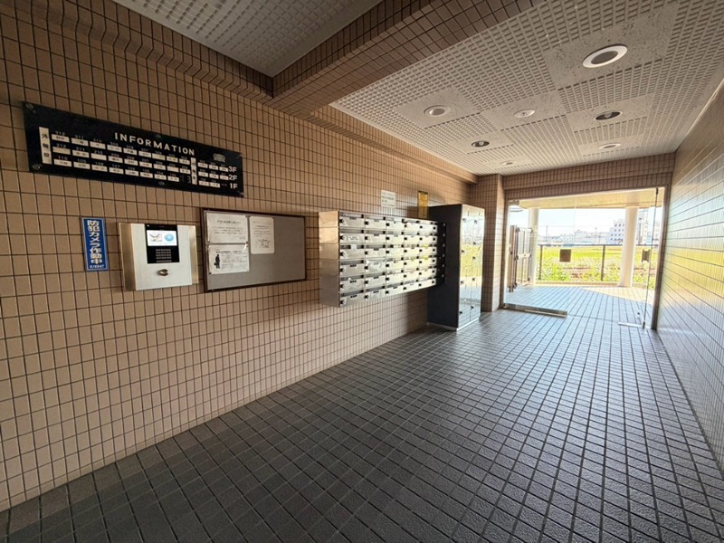 ライオンズマンション愛甲石田 ロビー