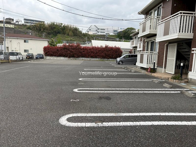 エタージュA 駐車場