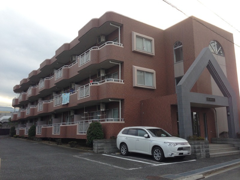 ガーネット 外観