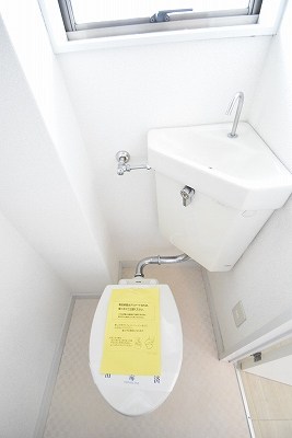 清水ハイツの写真3