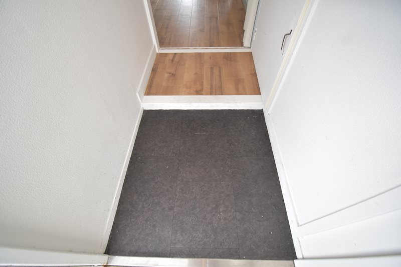 ヴィラナリー南栄 玄関