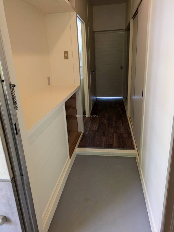 ヴィラナリー高知 玄関