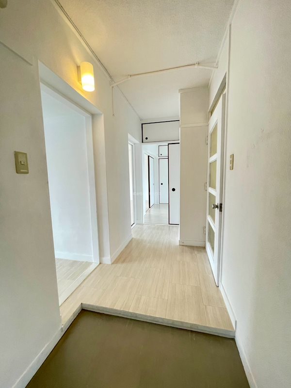 ヴィラナリー屋島 玄関