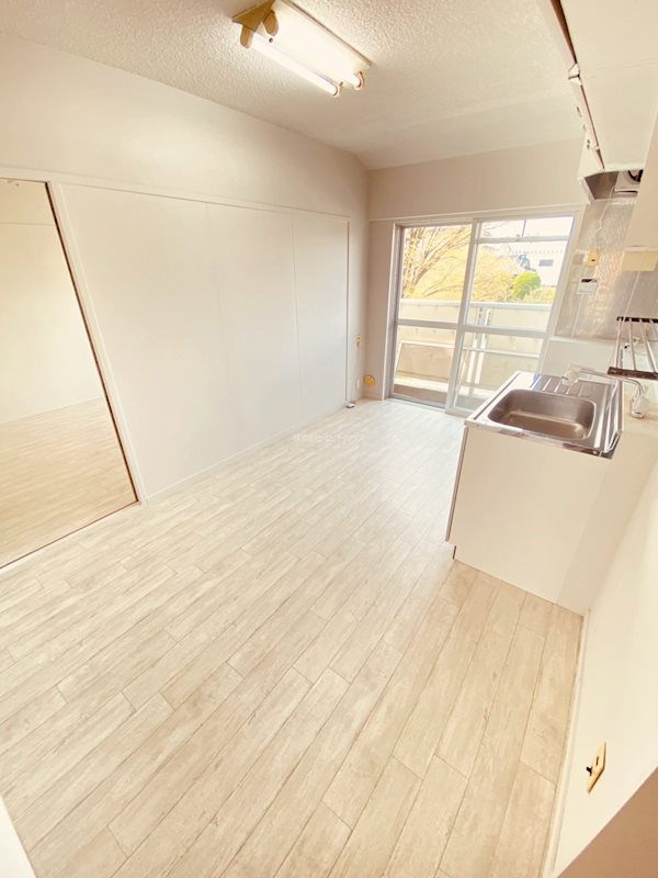 ヴィラナリー三条Ⅱ リビング