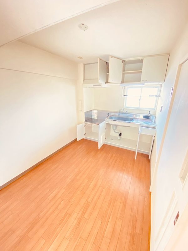 ヴィラナリー月岡 リビング