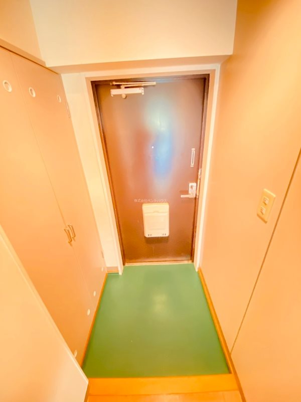 ヴィラナリー月岡 玄関