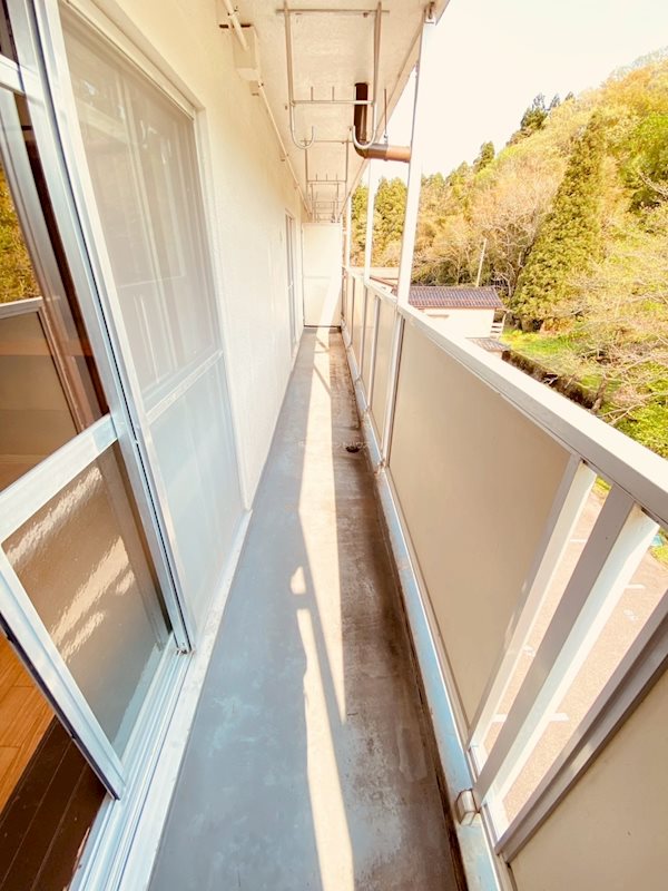 ヴィラナリー月岡 ベランダ