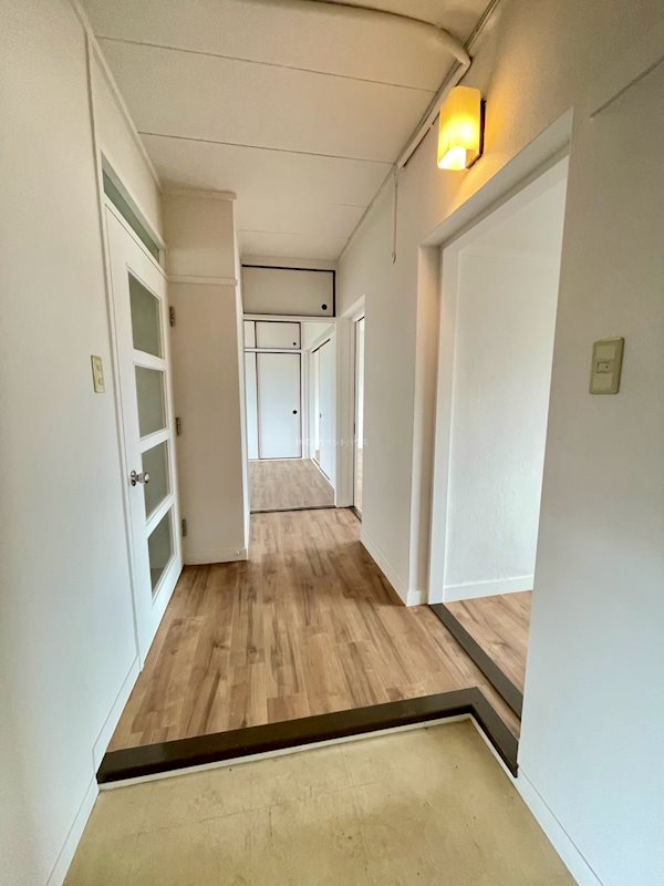 ヴィラナリー屋島 玄関