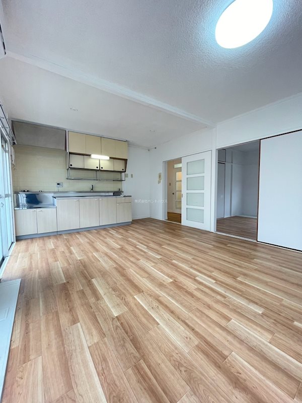 ヴィラナリー屋島 リビング