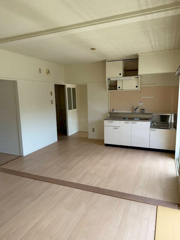 ヴィラナリー菅谷 リビング