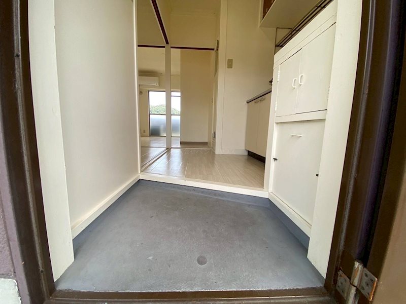 ヴィラナリー相生 玄関