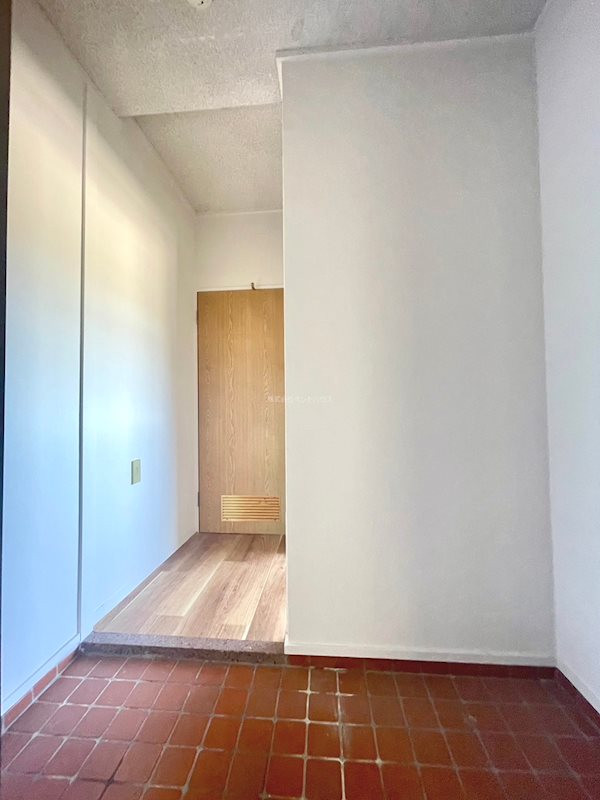 ヴィラナリー袋井 玄関