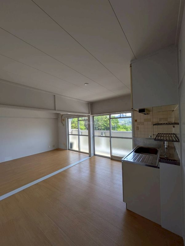 ヴィラナリー御所 リビング