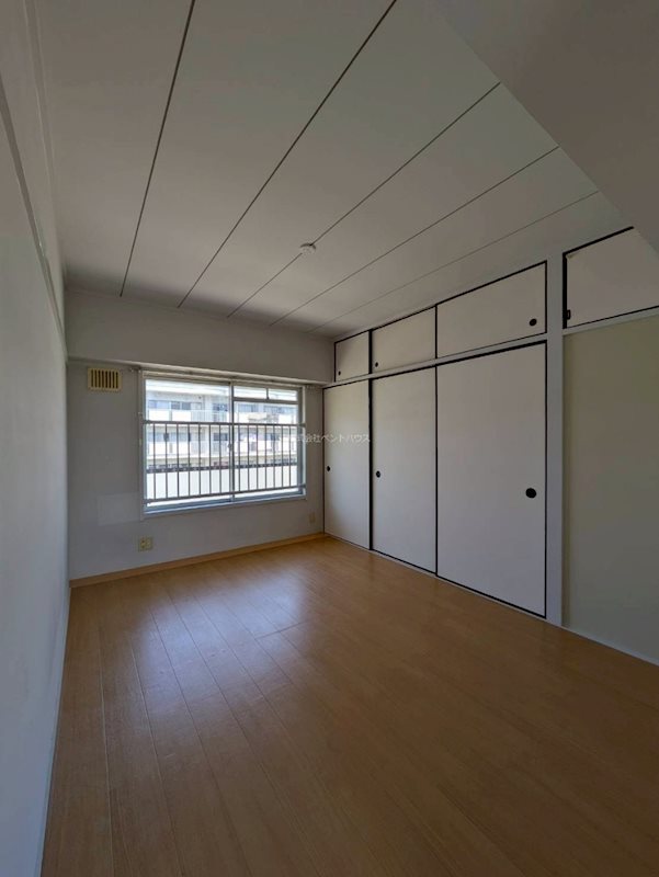 ヴィラナリー御所 ベッドルーム