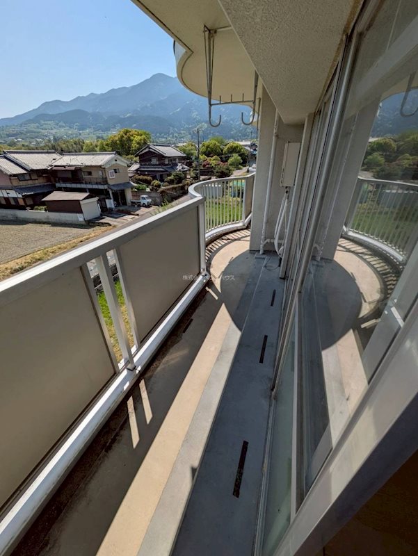 ヴィラナリー御所 ベランダ