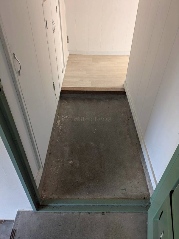 ヴィラナリー苫小牧Ⅱ 玄関