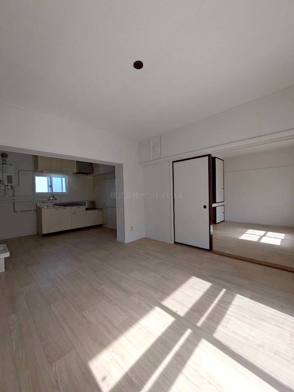 ヴィラナリー苫小牧Ⅱ リビング