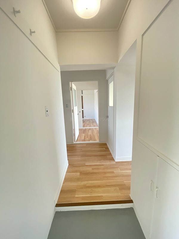 ヴィラナリー加東Ⅲ 玄関