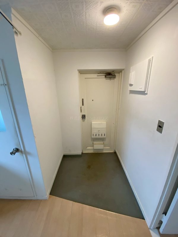 ヴィラナリー上越 玄関