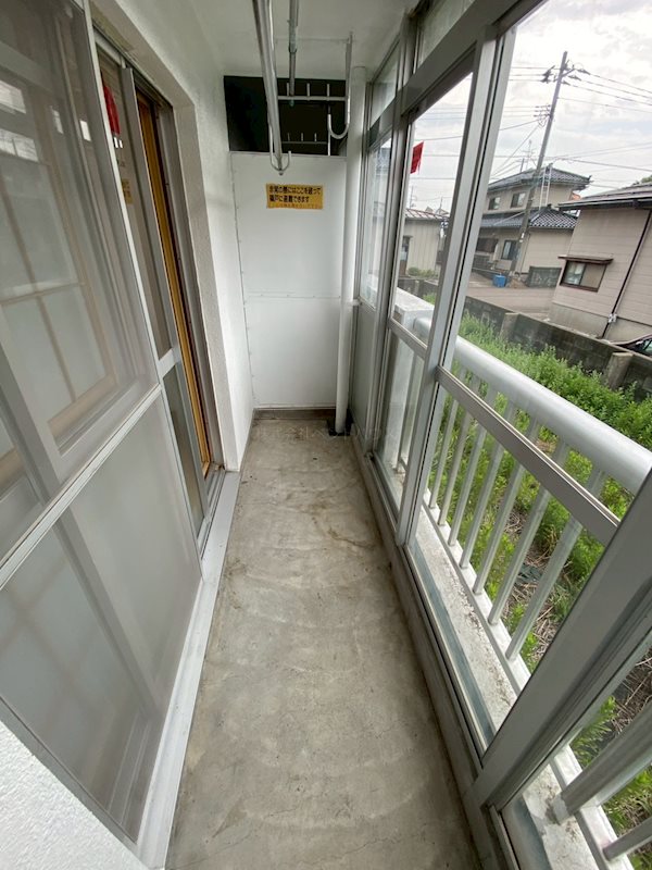 ヴィラナリー上越 ベランダ