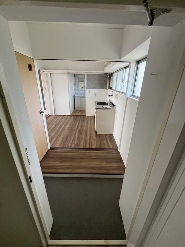 ヴィラナリー下関 玄関