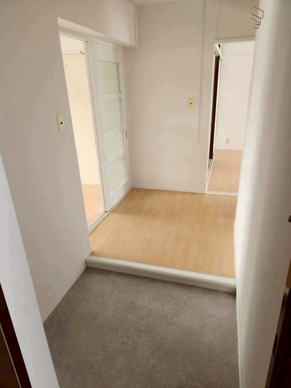 ヴィラナリー函館 玄関