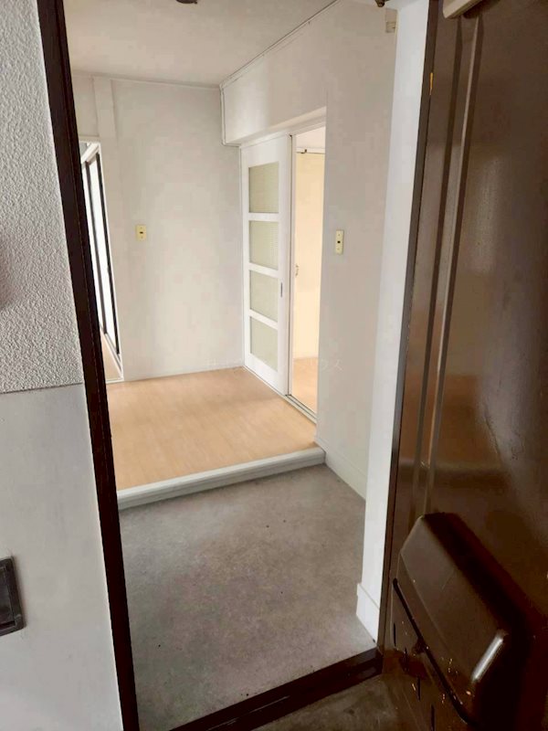 ヴィラナリー函館 玄関