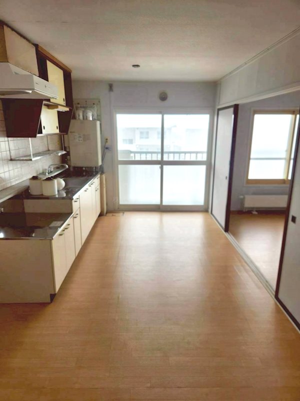 ヴィラナリー函館 リビング