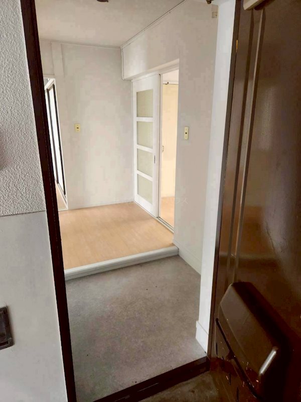 ヴィラナリー函館 玄関