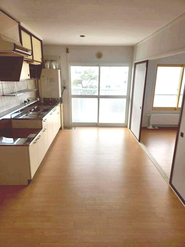 ヴィラナリー函館 リビング