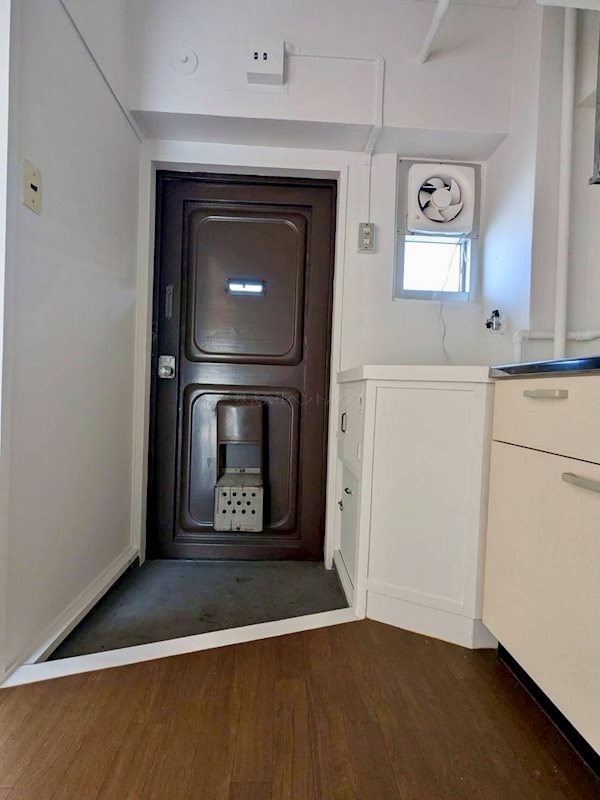 ヴィラナリー児島 玄関