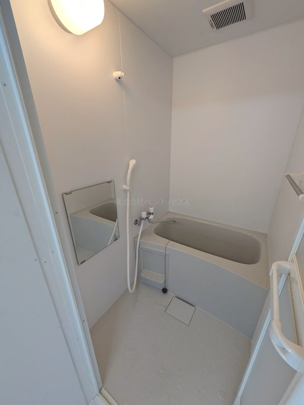 ヴィラナリー釧路Ⅲ 風呂画像