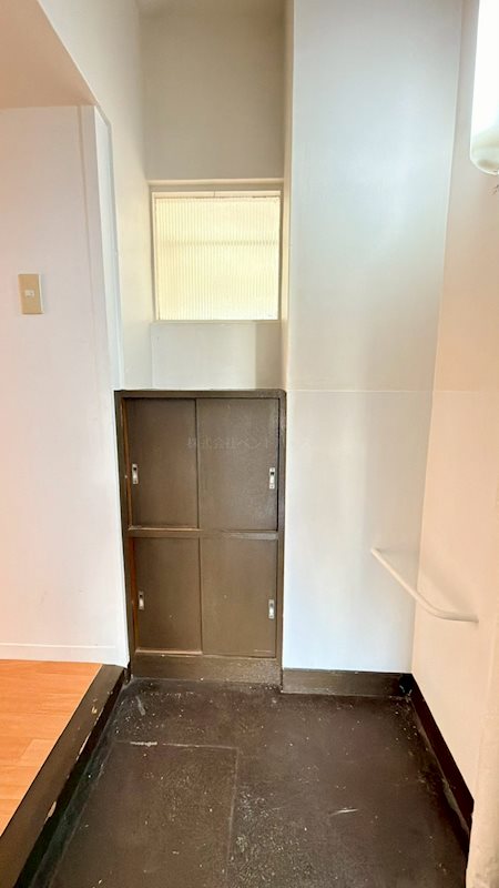 ヴィラナリー折戸 玄関