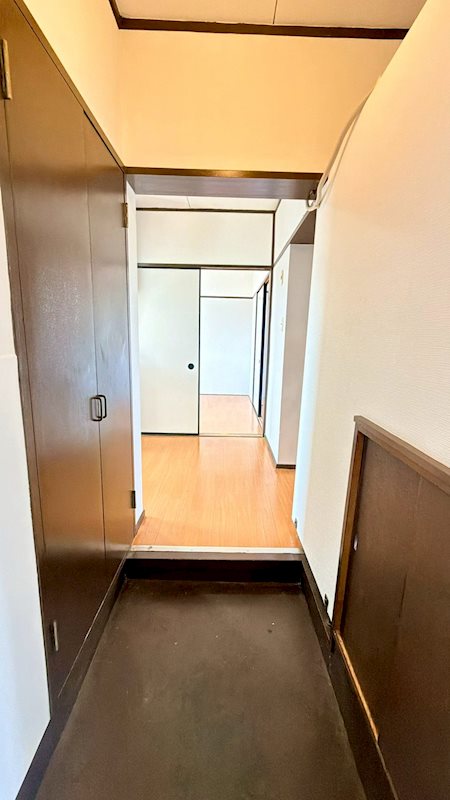 ヴィラナリー折戸 玄関