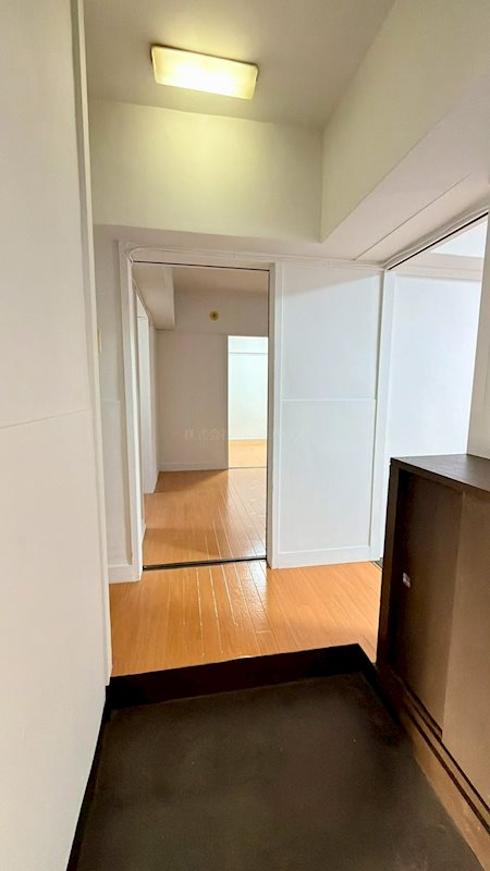 ヴィラナリー折戸 玄関