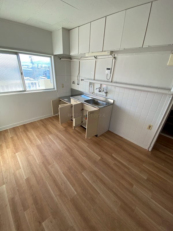 ヴィラナリー上越Ⅱ リビング