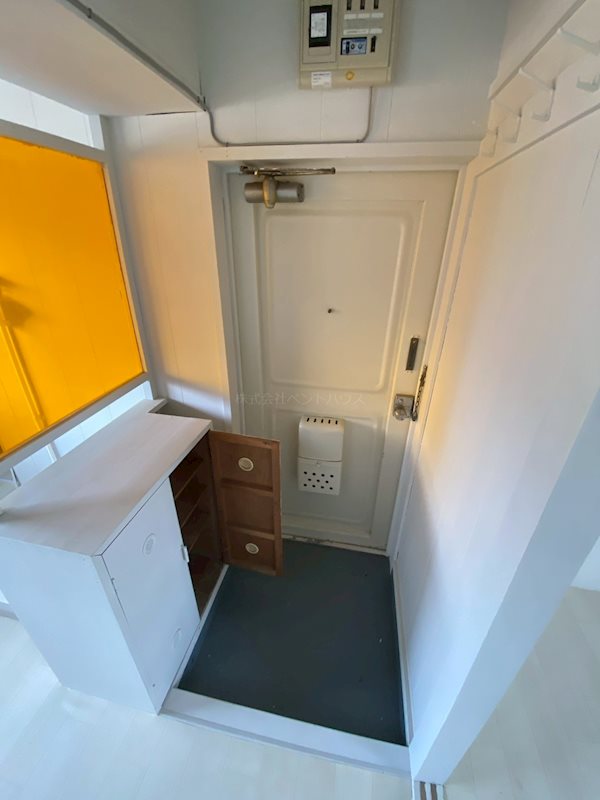 ヴィラナリー新発田Ⅱ 玄関