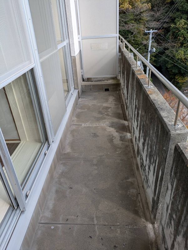 ヴィラナリー高知 ベランダ