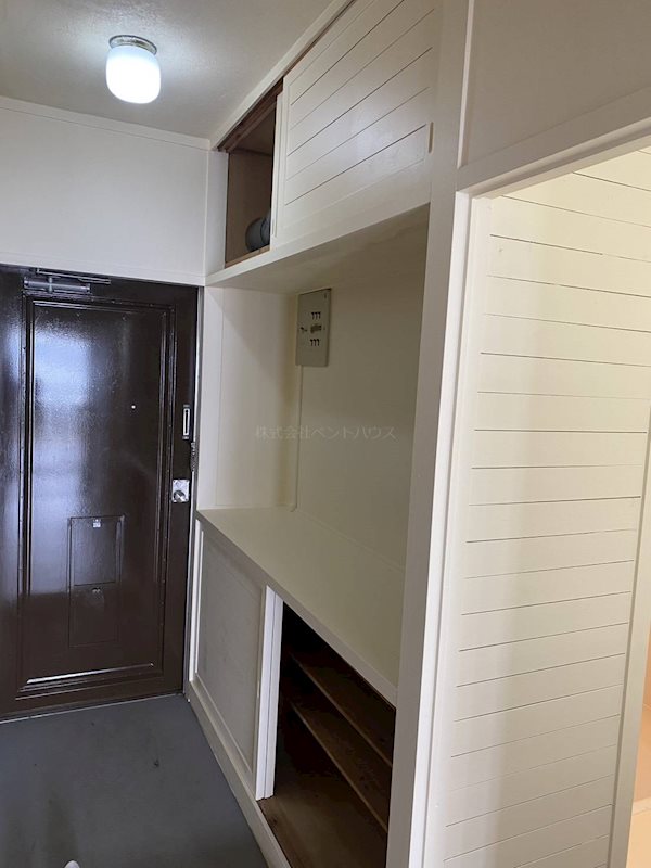 ヴィラナリー高知 玄関