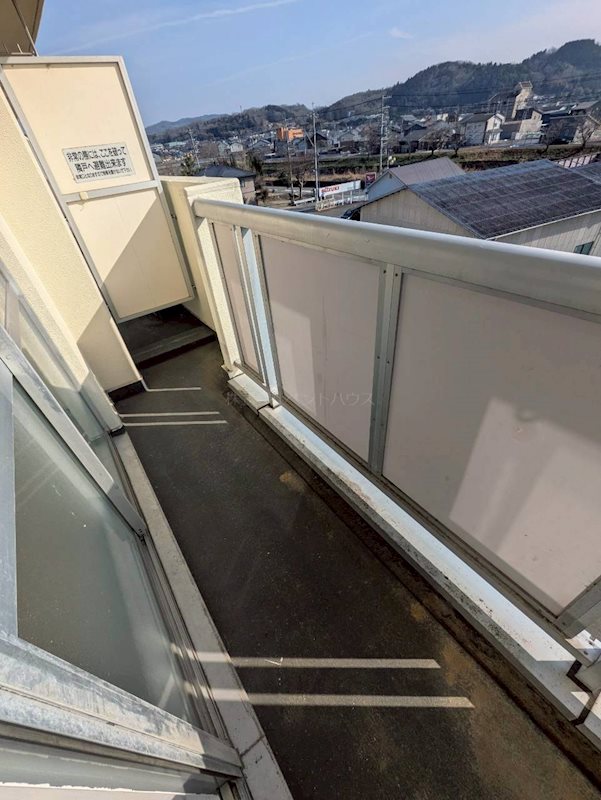 ヴィラナリー三良坂 ベランダ