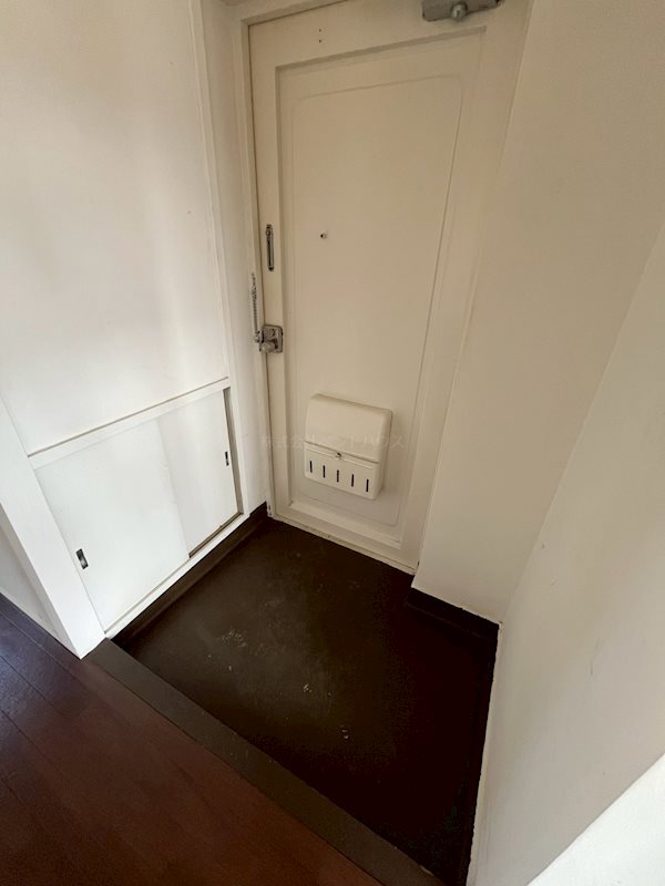 ヴィラナリー五戸 玄関